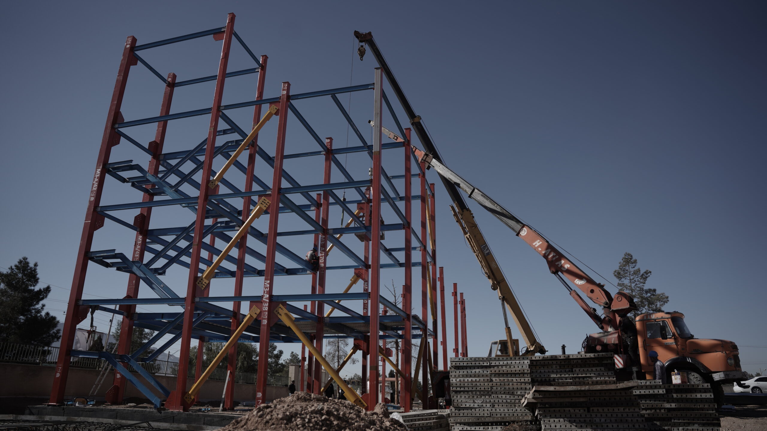 slide-f145459